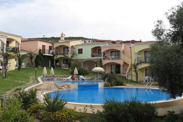 Residenza Pierre Et Badus Aparthotel Badesi